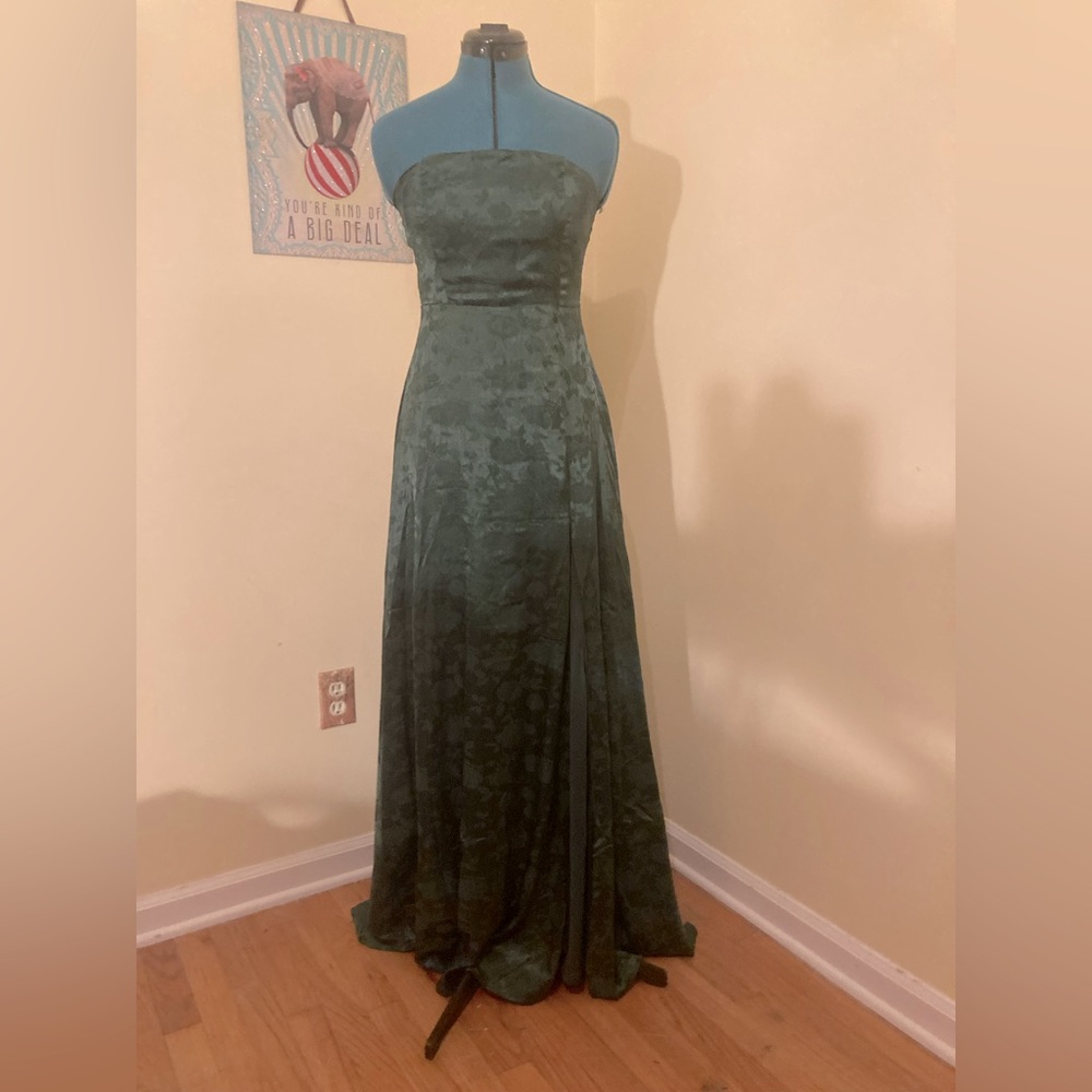Deep forest green jacquard strapless dress from lulus